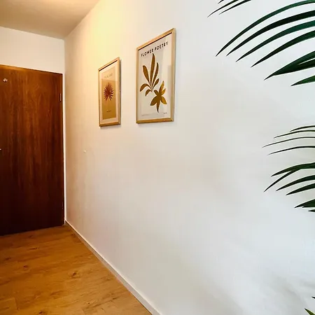 Cozy For 2 Near Train Station 公寓 Mering